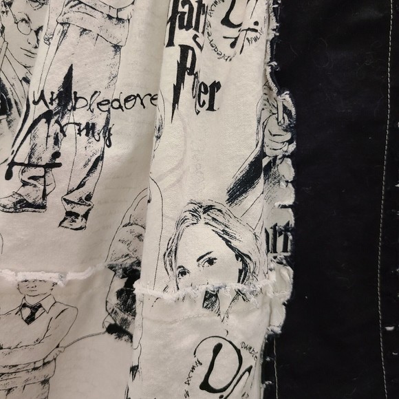 Harry Potter handmade skirt black & white girls size 7/8 23" waist 16" Long - Picture 4 of 8